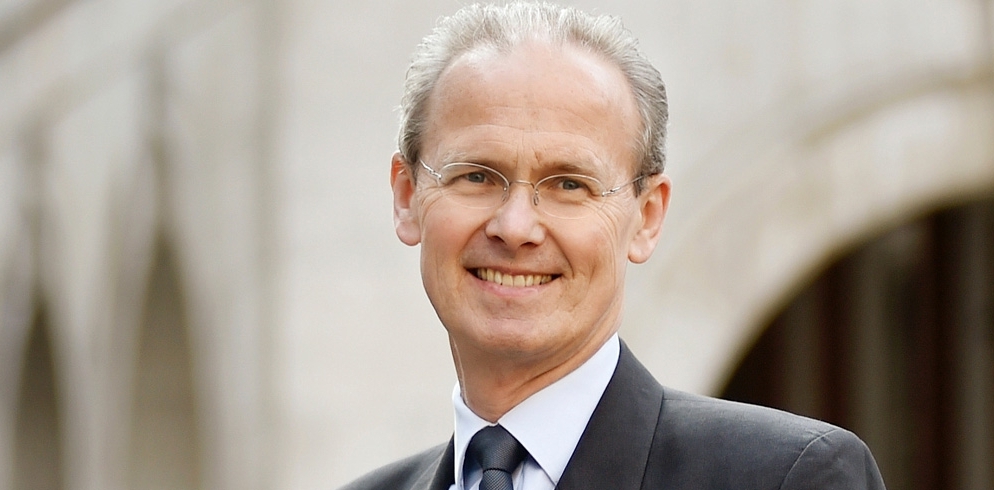 Richard Gillis QC One Essex Court OEC